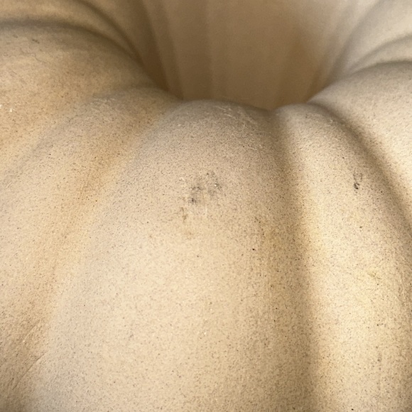 The Pampered Chef Bundt Pan - Picture 8 of 11